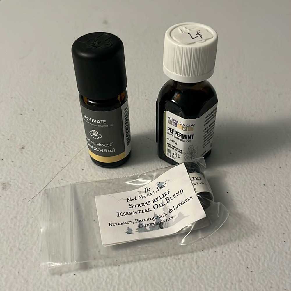 Essential Oil Set with Peppermint